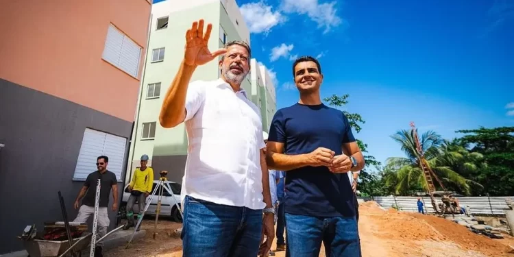 JHC embaralha o jogo e pode tirar Arthur Lira do páreo para o Senado