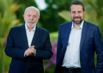 Boulos avisa a aliados que irá para o governo Lula
