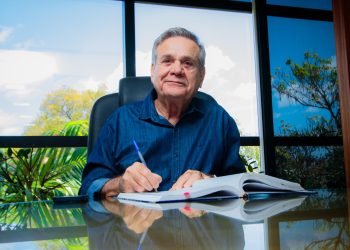 Ronaldo Lessa assume governo de Alagoas interinamente