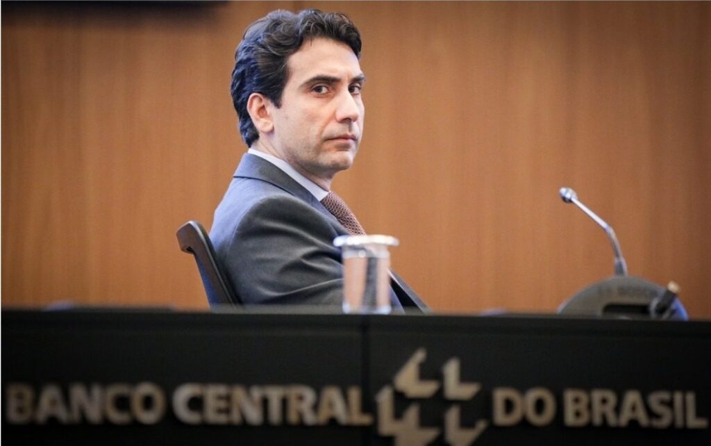 “Faria Lima e fintechs são vítimas do crime organizado”, diz Galípolo