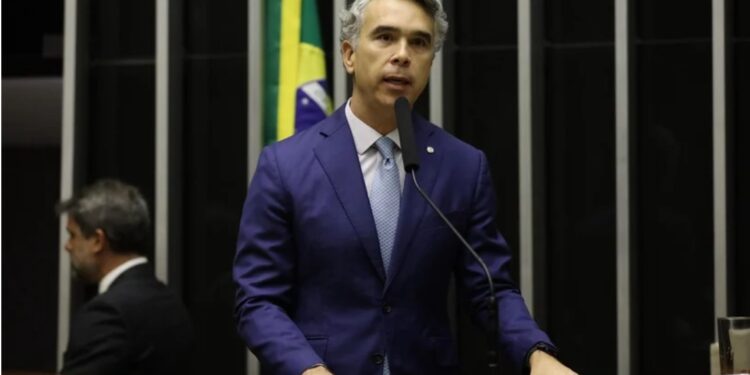 Ladrão não pode ter cor partidária e nem torcida de defesa, afirma Rafael Brito sobre as investigações da CPMI do INSS