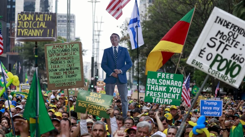 Após reunir milhares de manifestantes, direita reforça apelo pela anistia em meio ao julgamento de Bolsonaro