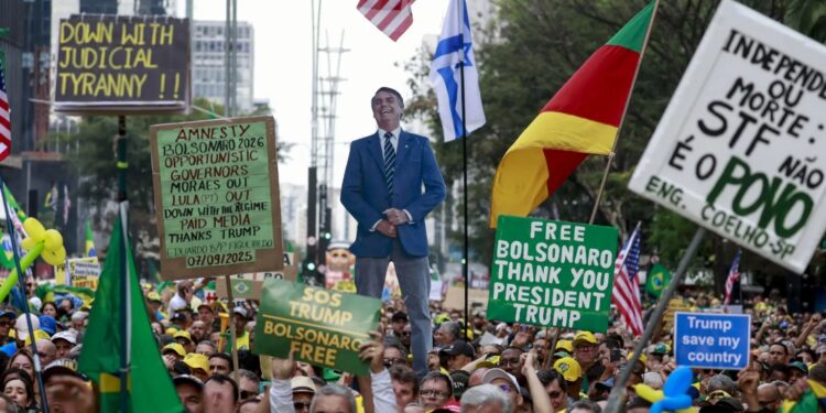 Após reunir milhares de manifestantes, direita reforça apelo pela anistia em meio ao julgamento de Bolsonaro