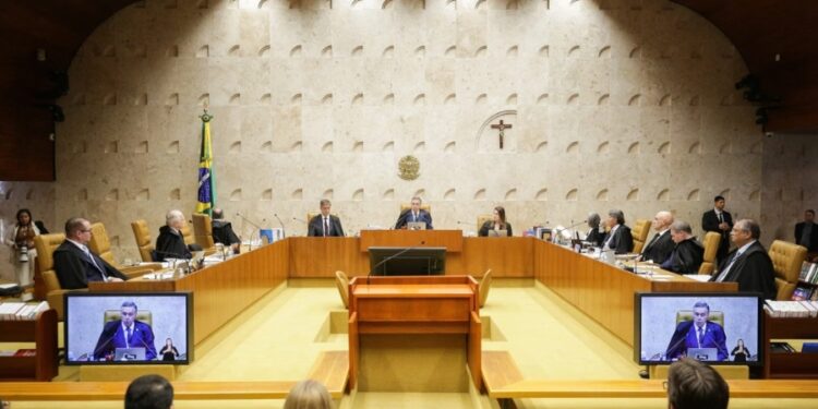 Quaest: em meio a julgamento de Bolsonaro, 50% confiam no STF; 47% não