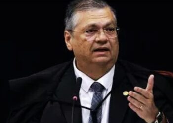 Flávio Dino compara trama golpista de 2022 ao golpe de 1964 durante julgamento do STF