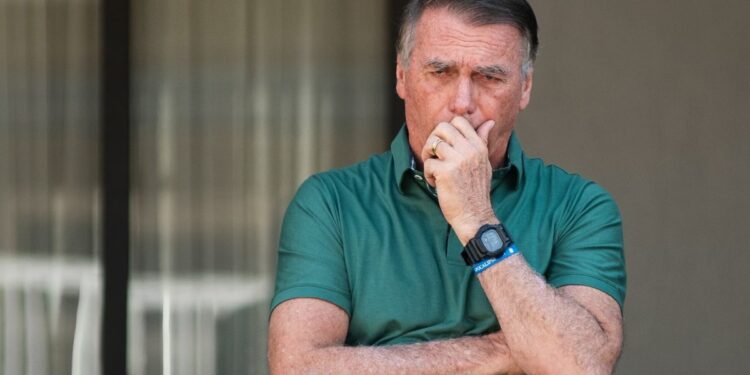 Bolsonaro pode ser preso até dezembro se recursos forem rejeitados