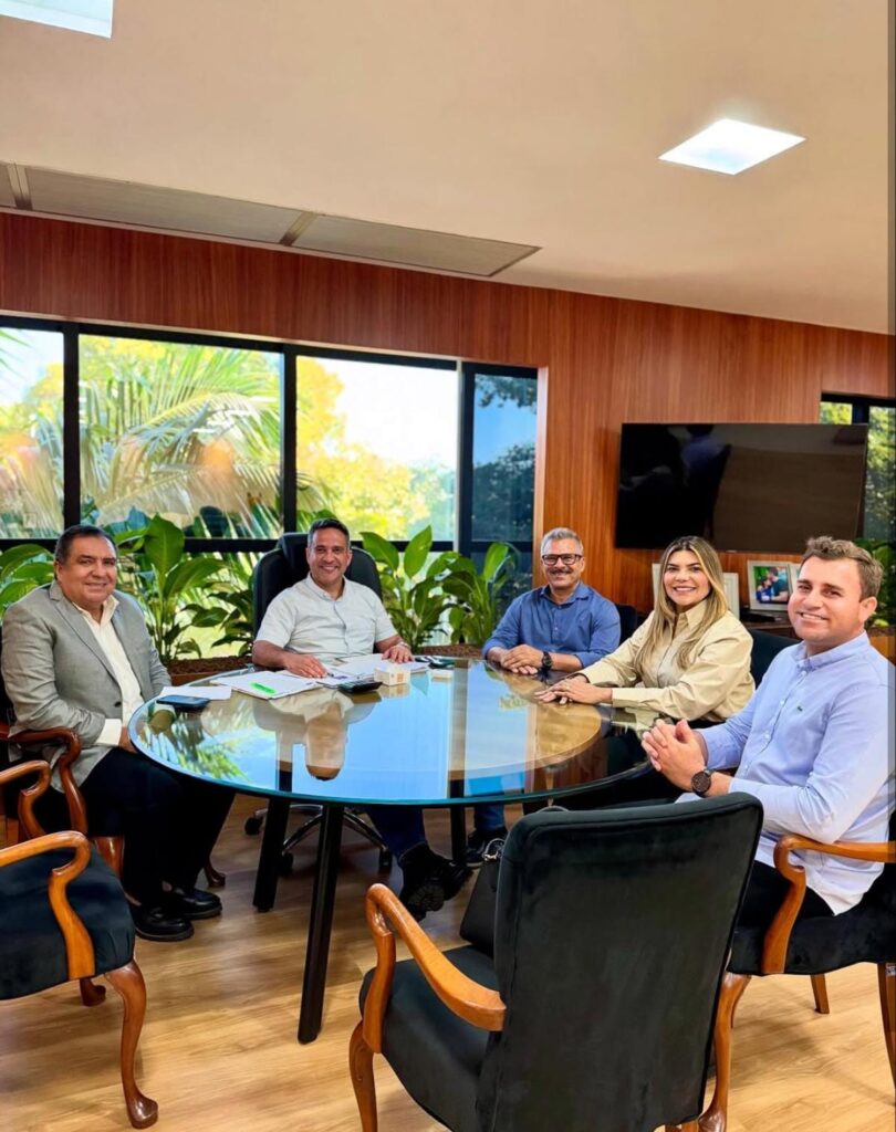 Em reunião com o governador Paulo Dantas, prefeito Joãozinho garante avanço de obras importantes para Senador Rui Palmeira
