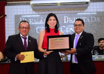 Deputada Carla Dantas recebe Título de Cidadã Honorária de Igreja Nova