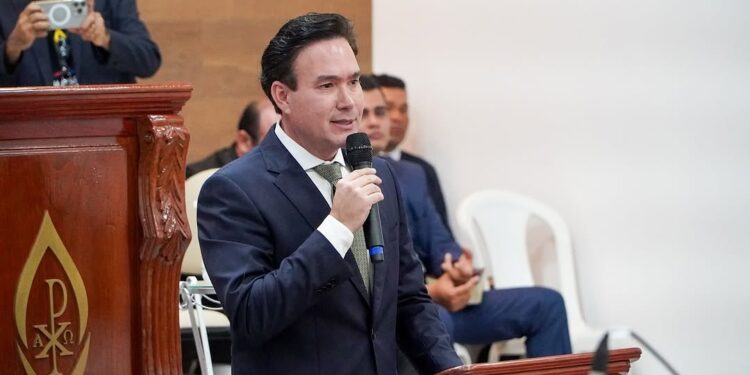 Pesquisa Falpe: prefeito de Jundiá, Jorge Galvão, alcança 94% de aprovação