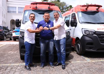 São Sebastião recebe nova ambulância para reforçar o atendimento do SAMU