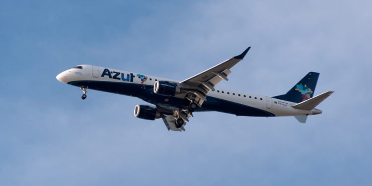 Avião da Azul é evacuado em Brasília antes de decolar para BH