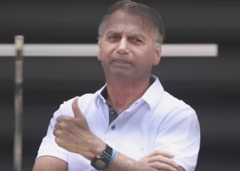 Candidatura de Bolsonaro pode ser viabilizada por projeto de anistia da oposição