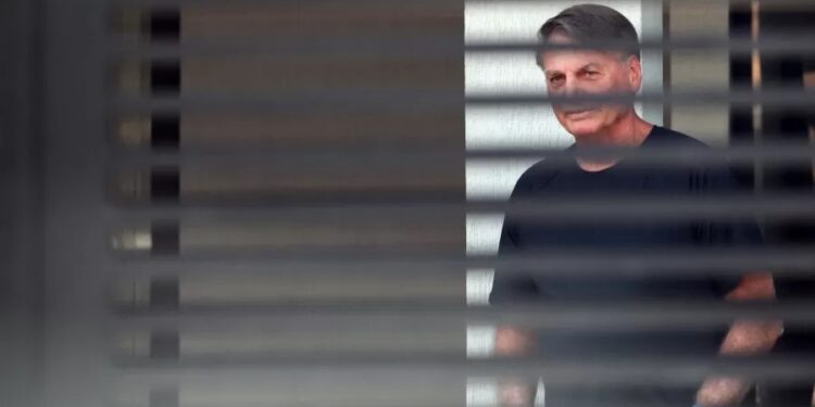 Imprensa internacional repercute julgamento de Bolsonaro no STF