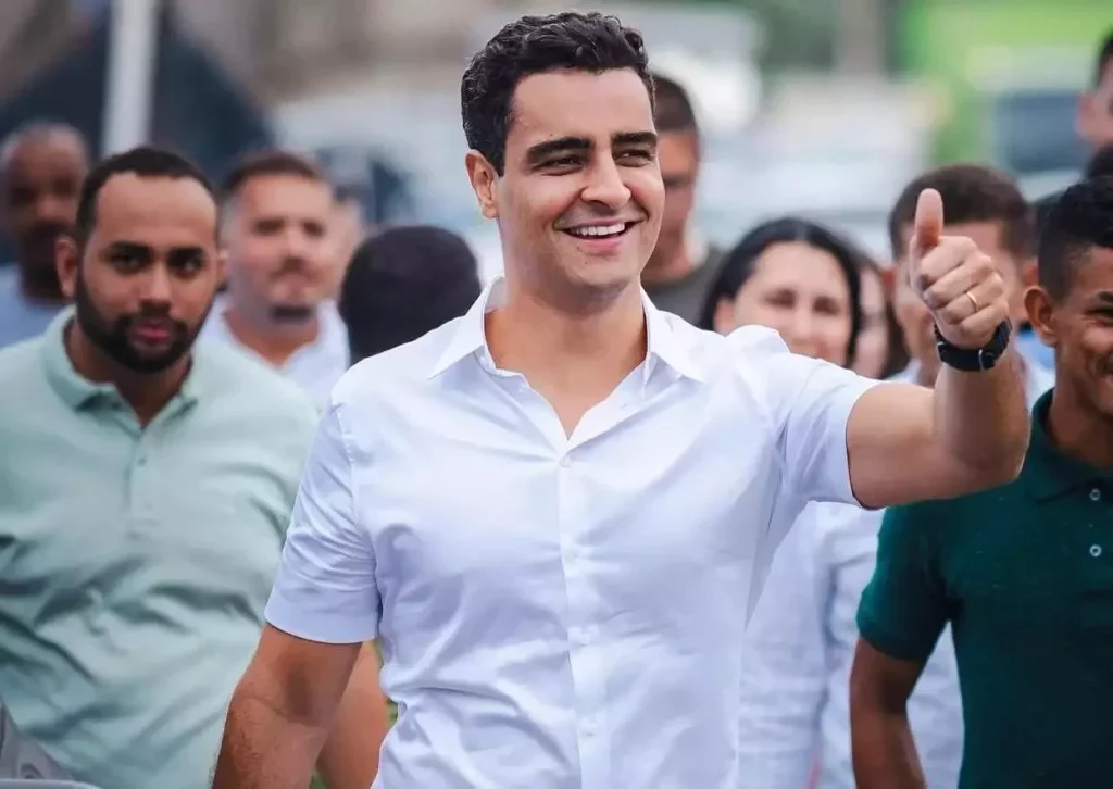 Pesquisa mostra JHC bem avaliado para governo e Senado