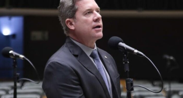 Deputado Marx Beltrão ressalta importância de projeto que endurece penas contra roubo e receptação de celulares