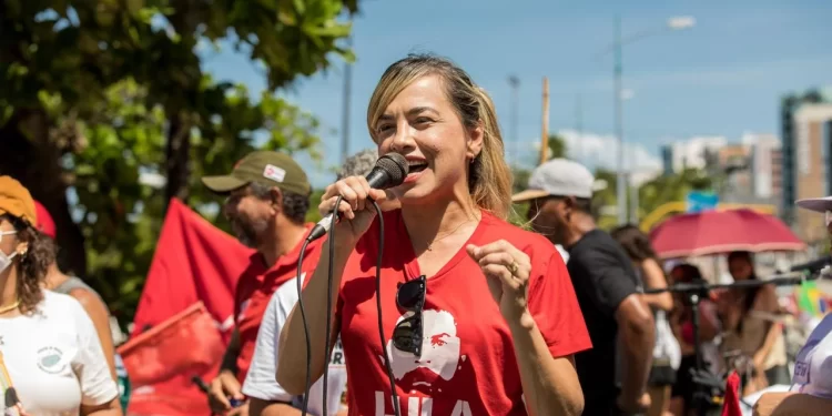 Dafne Orion, dirigente do PT em Alagoas, comenta julgamento de Jair Bolsonaro no STF