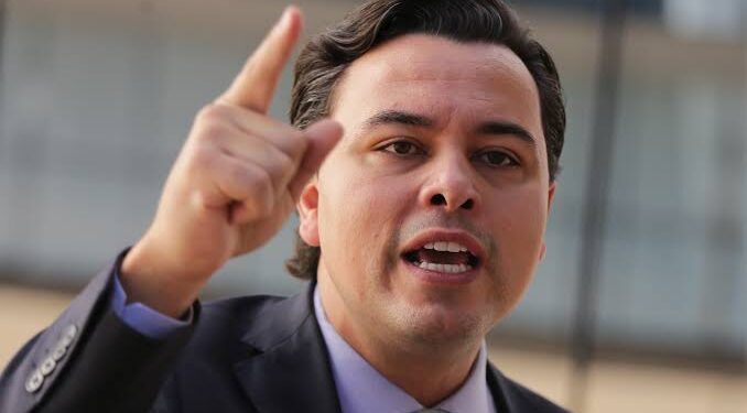 Advogado e vereador são agredidos em evento sobre julgamento de Bolsonaro na UFPR