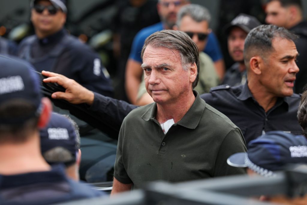 STF pode decretar prisão de Bolsonaro em regime fechado antes de visita de Tarcísio