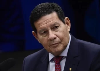 “Uma farsa”: Mourão reage à condenação de Bolsonaro e pede anistia