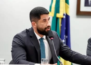Deputado Fabio Costa critica condenação de Bolsonaro no STF e fala em perseguição política