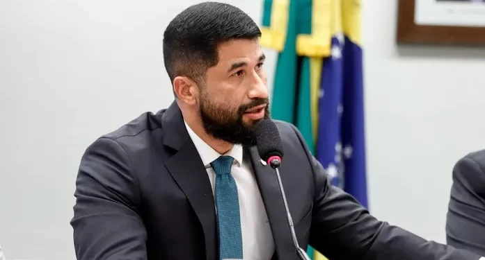 Deputado Fabio Costa critica condenação de Bolsonaro no STF e fala em perseguição política