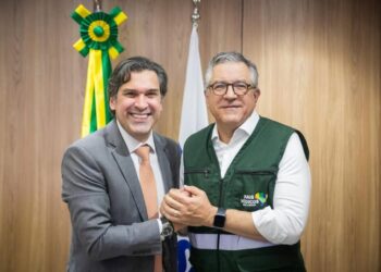 Isnaldo Bulhões discute construção de hospitais e manutenção da saúde básica em audiência com o ministro da Saúde