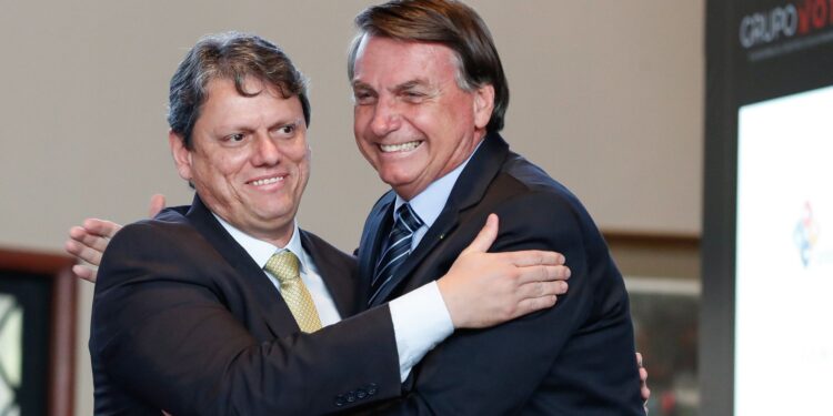 Com apoio de Bolsonaro, Tarcísio articula aprovação da anistia e reforça base para 2026