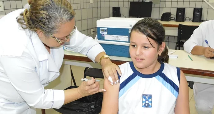 Vacinação contra o HPV para jovens de 15 a 19 anos é ampliada até dezembro