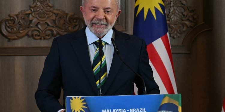 Lula é o presidente mais popular da América do Sul em outubro