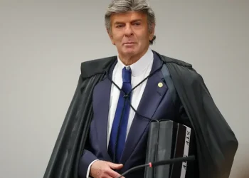 Fachin autoriza Fux a mudar para a Segunda Turma do STF