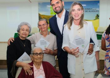Prefeito Tiago Freitas parabeniza mulheres homenageadas em moção que celebra a força do sertão