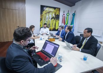 Câmara confirma convocação de novos servidores em reunião com promotora do MPE