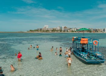 Famílias preferem Maceió e turista gasta mais na cidade do que em outros destinos