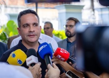 Paulo Dantas investe em pesquisa para combater desinformação