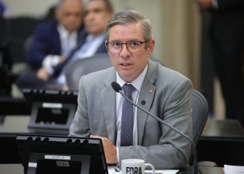 Cabo Bebeto ironiza aposentadoria de Barroso: “Perdeu, mané!”