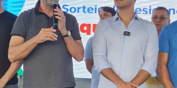 Aliança entre JHC e Arthur Lira subiu no telhado