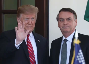 Bolsonaro é “página virada” para Trump, avalia ex-embaixador dos EUA