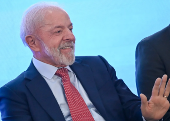 Atlas: Lula lidera em todos os cenários de 1º e 2º turnos para 2026