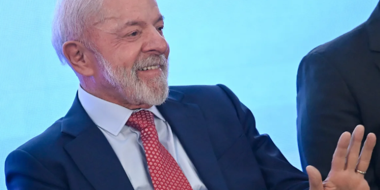 Atlas: Lula lidera em todos os cenários de 1º e 2º turnos para 2026
