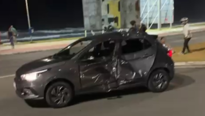 Dois acidentes em menos de uma hora deixam cinco feridos na orla de Maceió