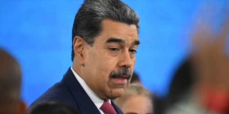 EUA quase convenceram piloto de avião presidencial a entregar Maduro