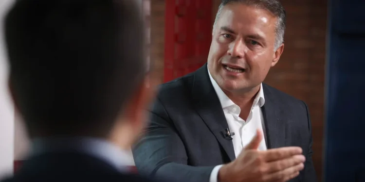 Autoescola para tirar CNH deixará de ser obrigatória ainda em 2025