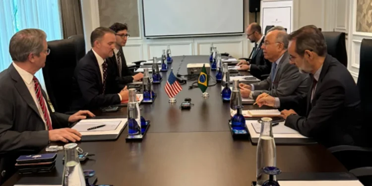 Itamaraty divulga primeira foto da reunião técnica para acordo Brasil-EUA