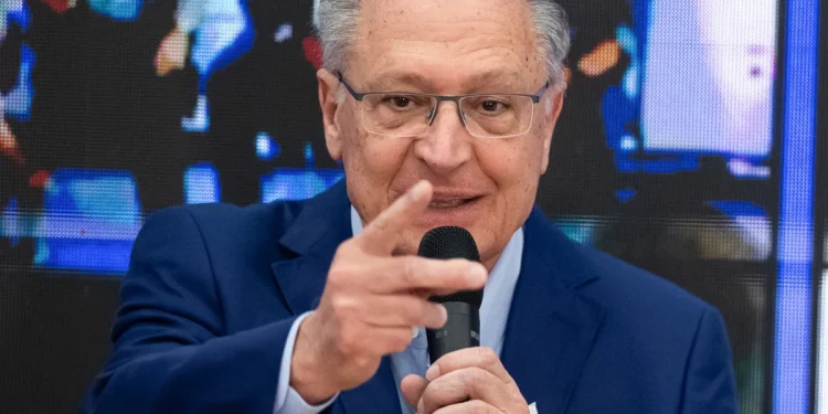 Alckmin surge como maior ameaça à reeleição de Tarcísio em São Paulo