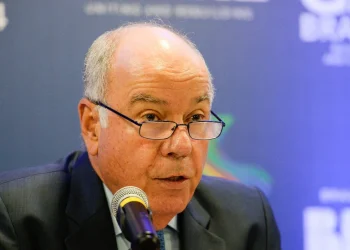 “Trump quer vir ao Brasil”, diz chanceler após encontro com Lula