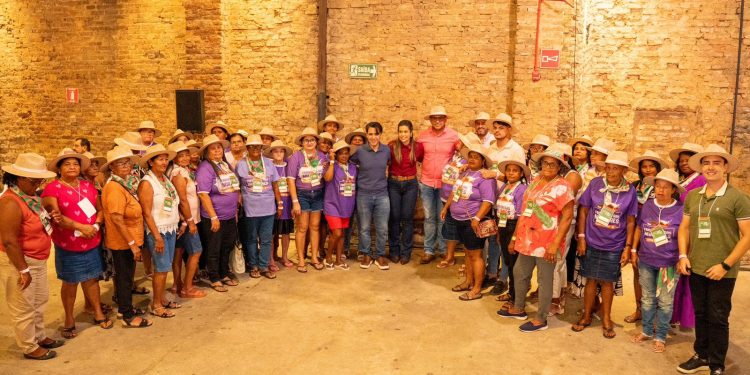 Mulheres de Campo Alegre participam do 3º Encontro Mulheres do Agro de Alagoas realizado em Maceió