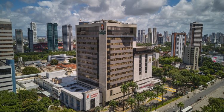 Hospital Português é o primeiro do Norte e Nordeste a realizar exame que detecta Alzheimer precocemente