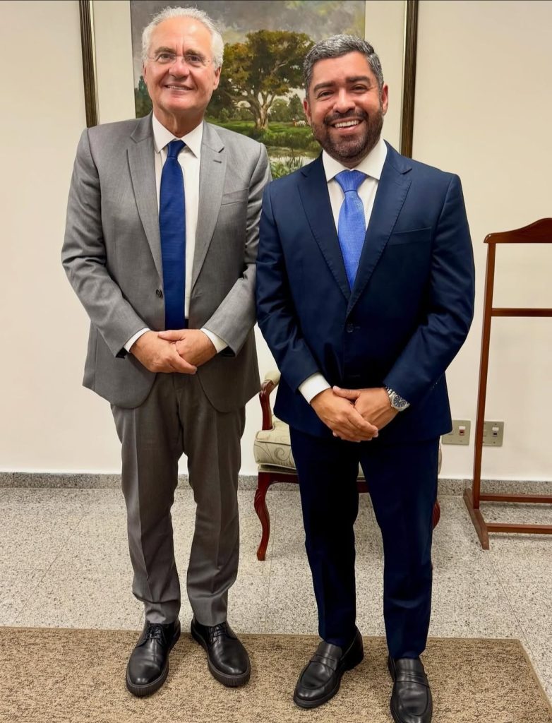 Prefeito de Viçosa se encontra com senador Renan Calheiros em Brasília em busca de investimentos no município