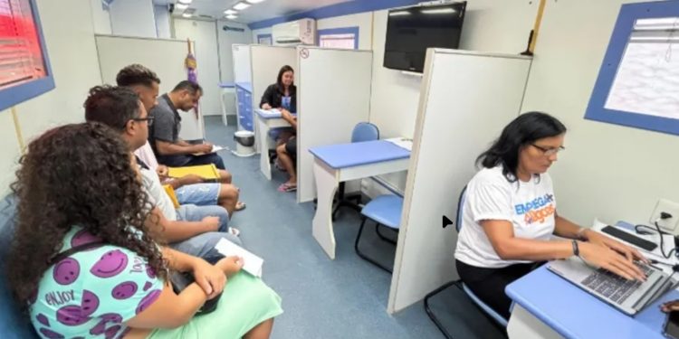 Mais de 2,5 mil vagas abertas no Sine AL; confira as oportunidades!