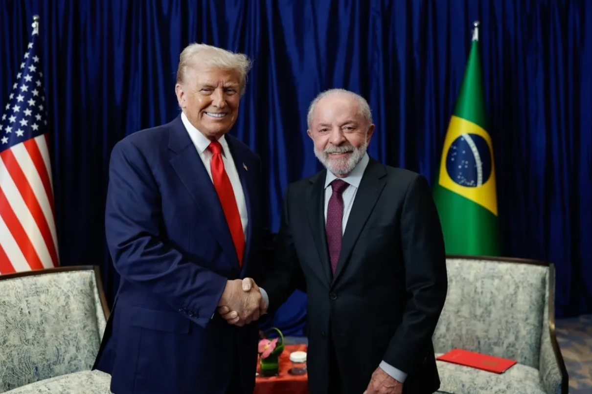 Trump trocou Bolsonaro por Lula por considerá-lo “perdedor”, dizem fontes Trump trocou Bolsonaro por Lula por considerá-lo “perdedor”, dizem fontes